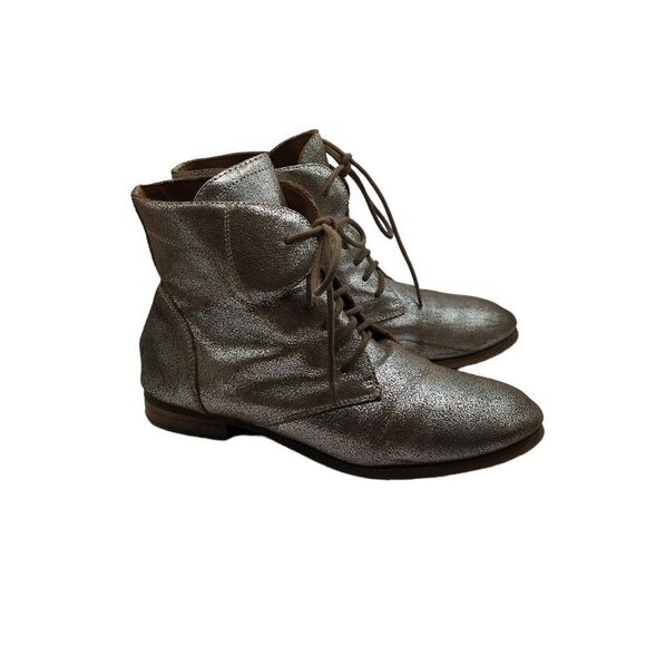 Urban Outfitters Ecote Metallic Country Boot - Picture 1 of 6